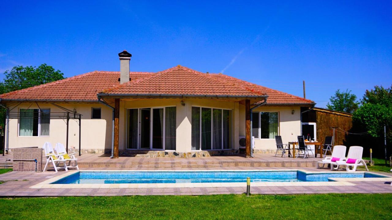Вила Релакс - Villa Relax Sokolovo Eksteriør bilde