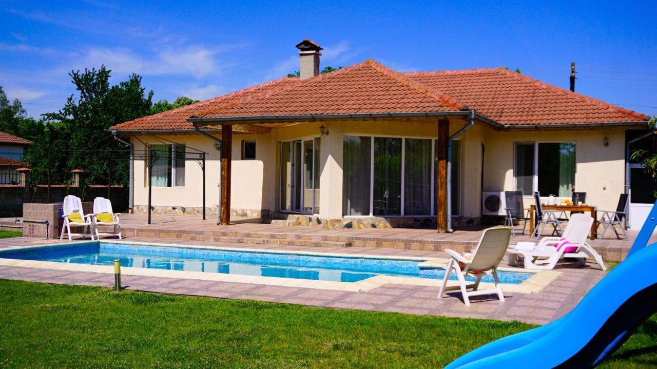 Вила Релакс - Villa Relax Sokolovo Eksteriør bilde