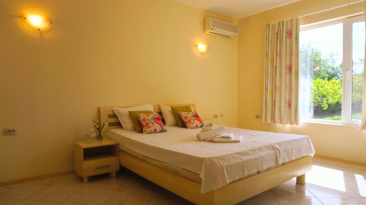 Вила Релакс - Villa Relax Sokolovo Eksteriør bilde