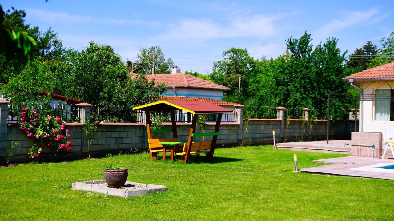 Вила Релакс - Villa Relax Sokolovo Eksteriør bilde
